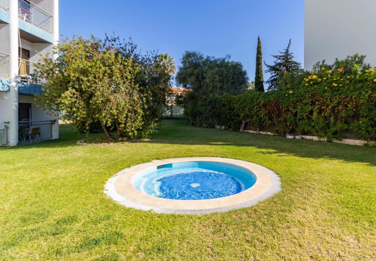 Zarco - Cosy Apartment In Vilamoura With A Balcony With View To The 2 Swimming Pools - Near The Beach & The Marina Quarteira Exteriör bild